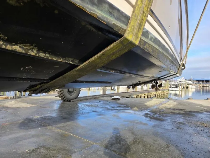 Slide: The Image of Rinker 410 express diesel 2006 - 5966269