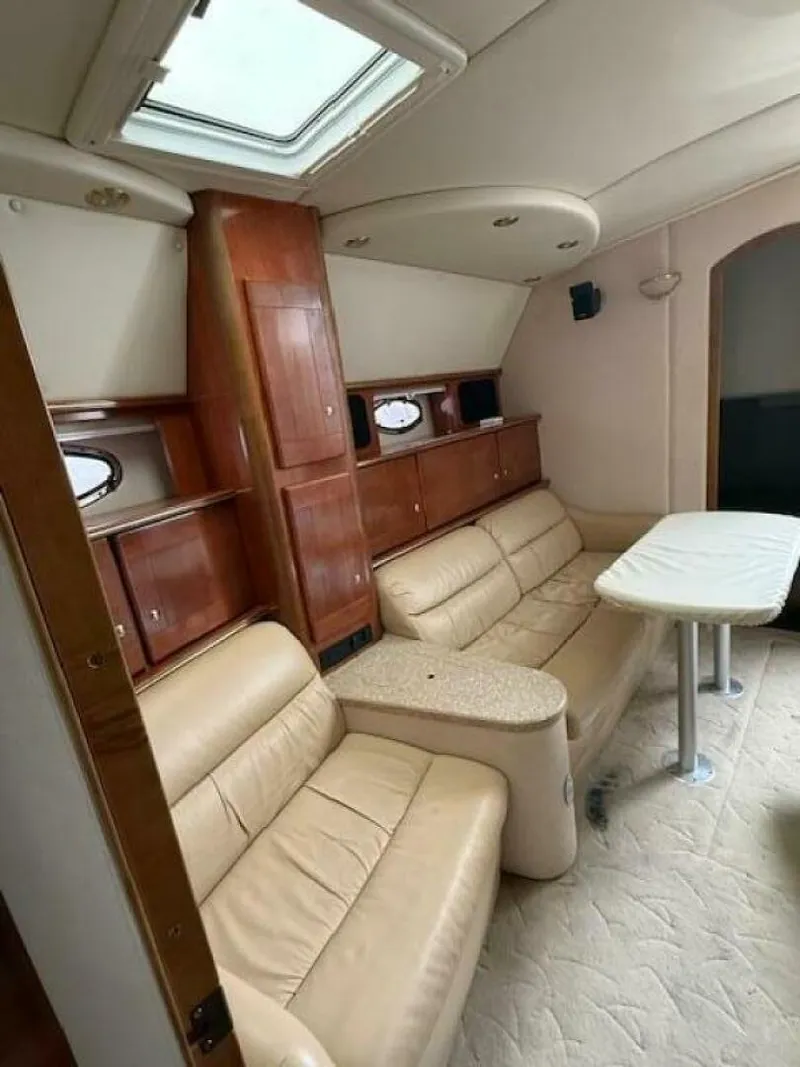 Slide: The Image of Rinker 410 express diesel 2006 - 5966273