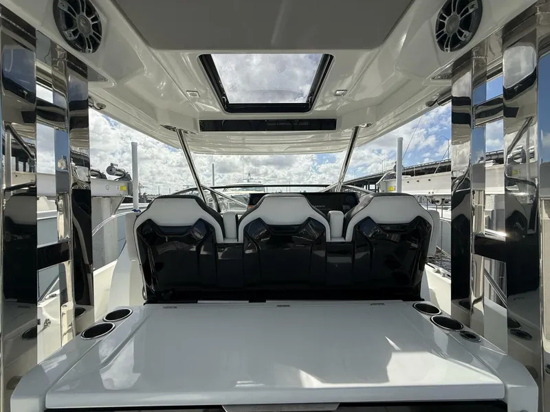 Slide: The Image of Jeanneau 10.5 Leader WA 2022 - 5966363