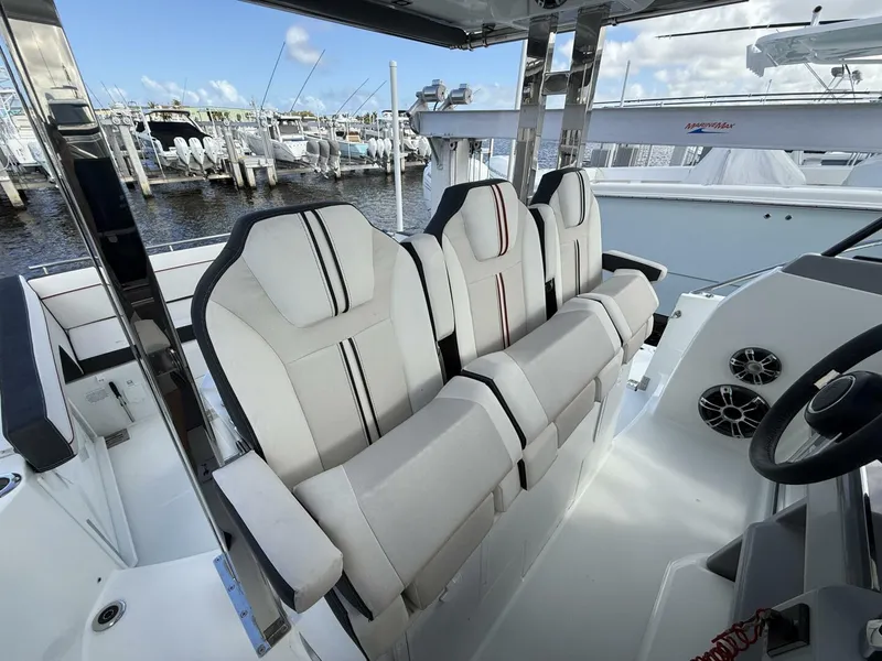 Slide: The Image of Jeanneau 10.5 Leader WA 2022 - 5966360