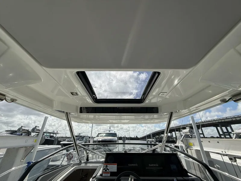 Slide: The Image of Jeanneau 10.5 Leader WA 2022 - 5966362