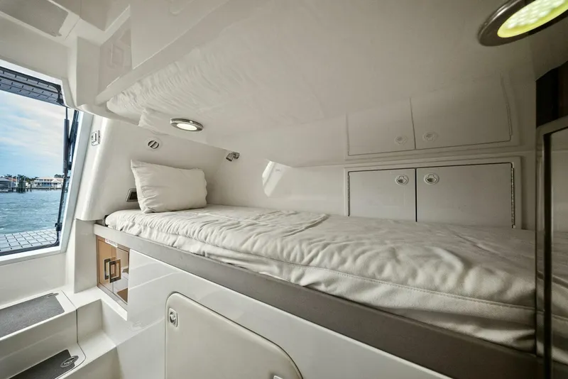 Slide: The Image of 2014 Marquis 630 "7th Heaven" - 5967055