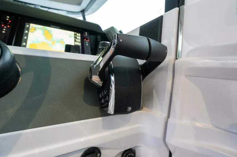 Slide: The Image of Axopar 38 2027 - 5967119