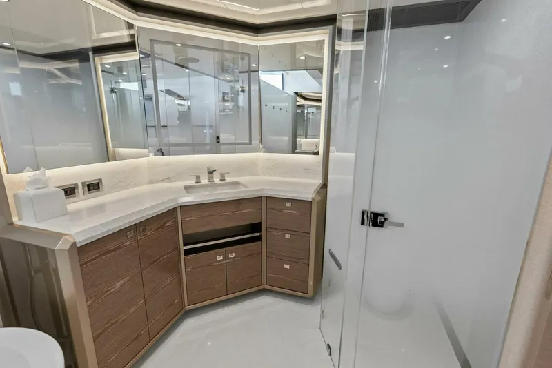 Slide: The Image of Ocean Alexander 35 Revolution 2024 - 5966866