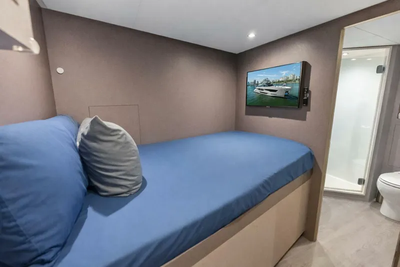 Slide: The Image of Ocean Alexander 35 Revolution 2024 - 5966887