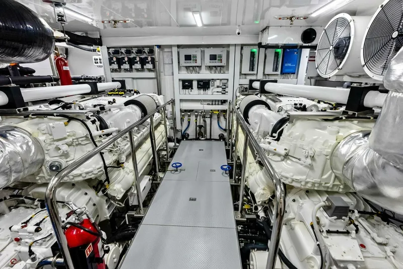 Slide: The Image of Ocean Alexander 35 Revolution 2024 - 5966891