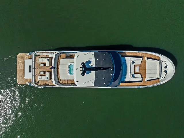 Slide: The Image of Ocean Alexander 35 Revolution 2024 - 84