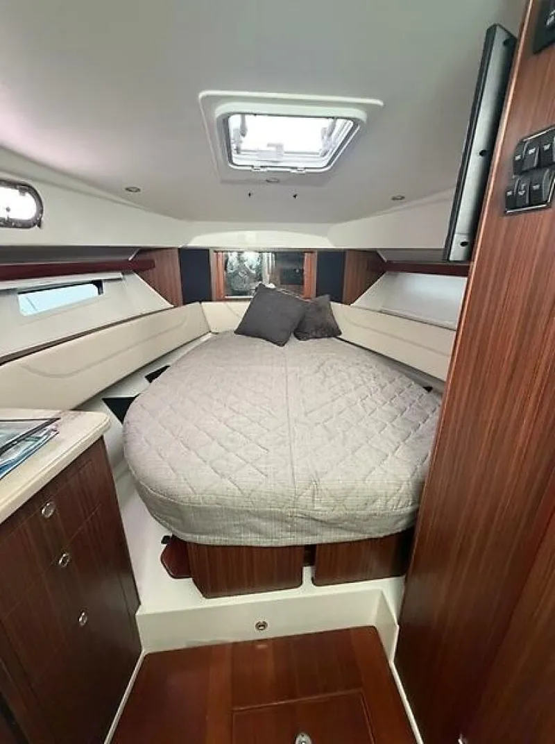 Slide: The Image of 0005590139 - 5966996