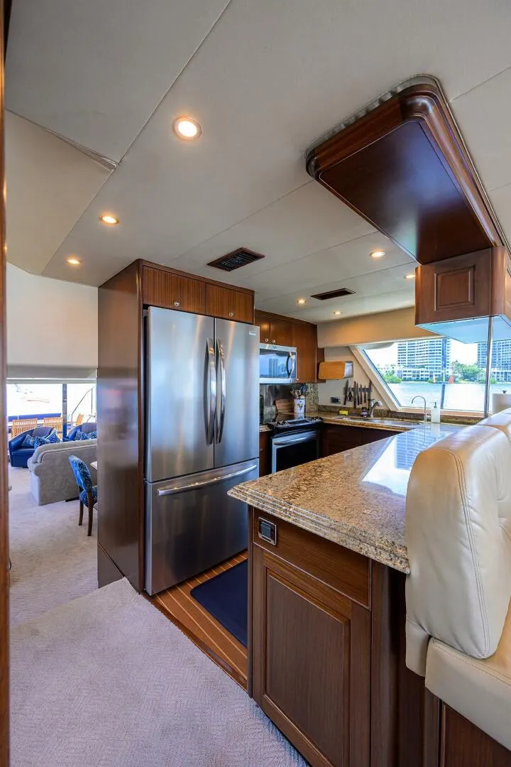 Slide: The Image of Pacific Mariner 85 2005 - 5975392