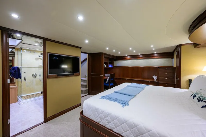 Slide: The Image of Pacific Mariner 85 2005 - 5975398