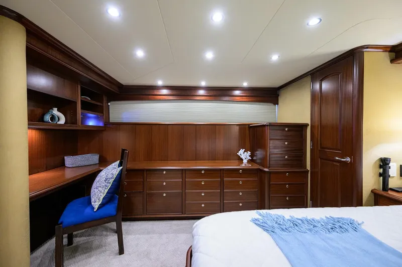 Slide: The Image of Pacific Mariner 85 2005 - 5975399