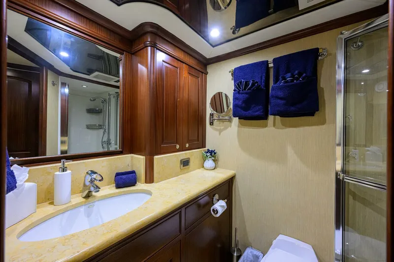 Slide: The Image of Pacific Mariner 85 2005 - 5975413