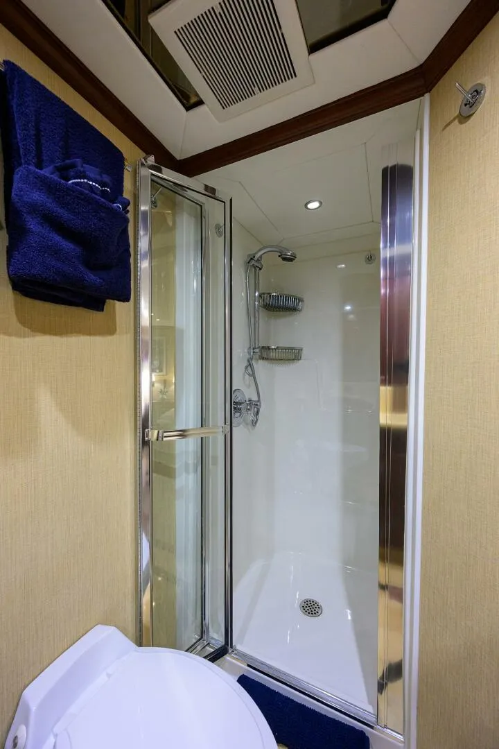 Slide: The Image of Pacific Mariner 85 2005 - 5975414