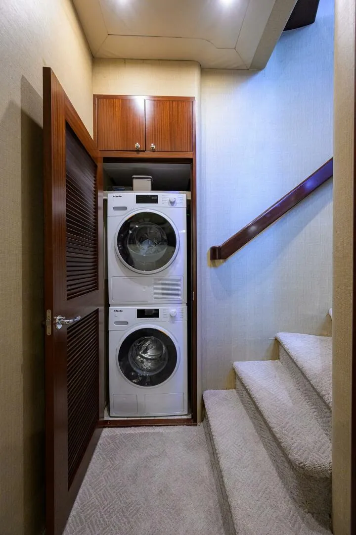 Slide: The Image of Pacific Mariner 85 2005 - 5975433