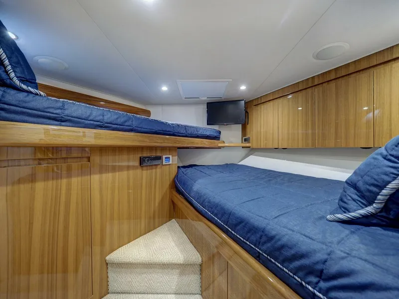 Slide: The Image of 2017 Viking 52 Convertible  - 5990046