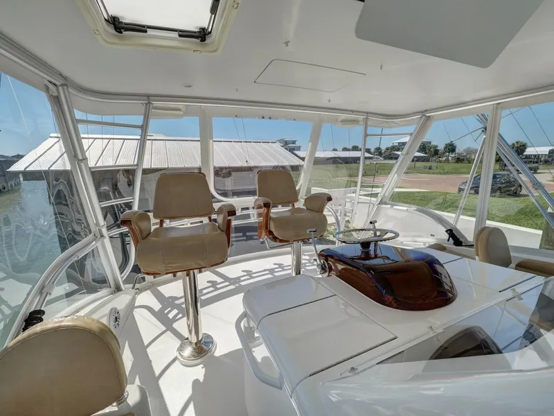 Slide: The Image of 2017 Viking 52 Convertible  - 5990056