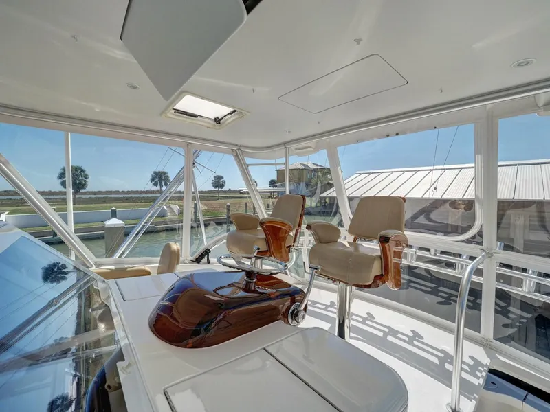 Slide: The Image of 2017 Viking 52 Convertible  - 5990059