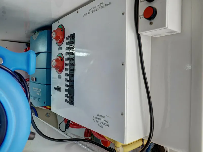 Slide: The Image of 2017 Viking 52 Convertible  - 5990067