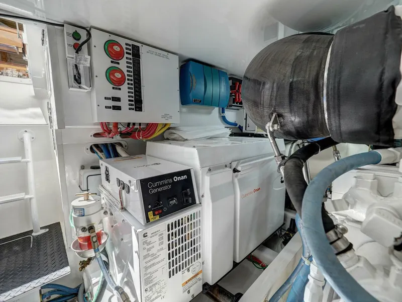 Slide: The Image of 2017 Viking 52 Convertible  - 5990068