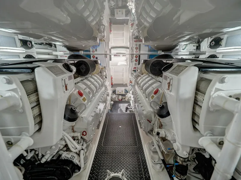 Slide: The Image of 2017 Viking 52 Convertible  - 5990069