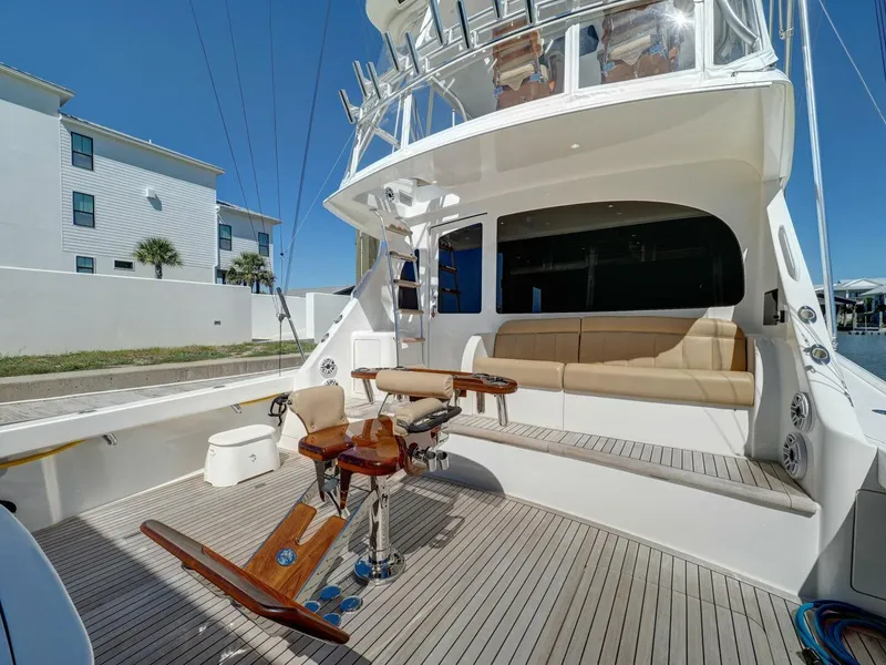 Slide: The Image of 2017 Viking 52 Convertible  - 5990075