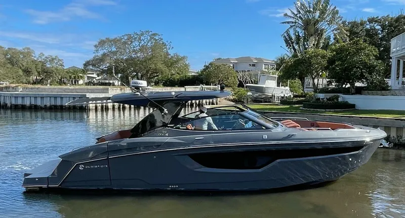 The Image of Cruisers 38 GLS 2023 - undefined