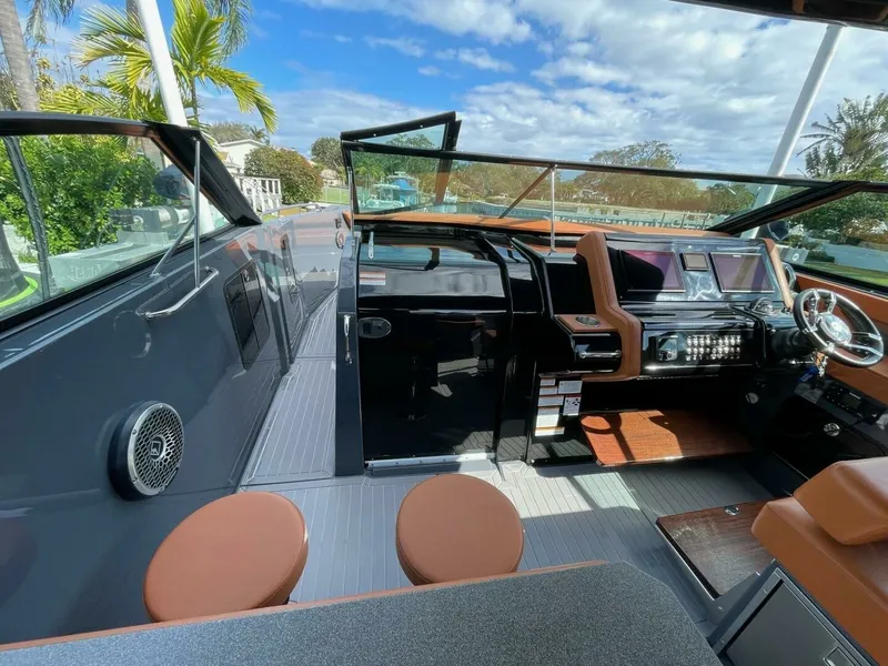 Slide: The Image of Cruisers Yachts 38 GLS - 2023 Cruisers Yachts 38 GLS - 7680427