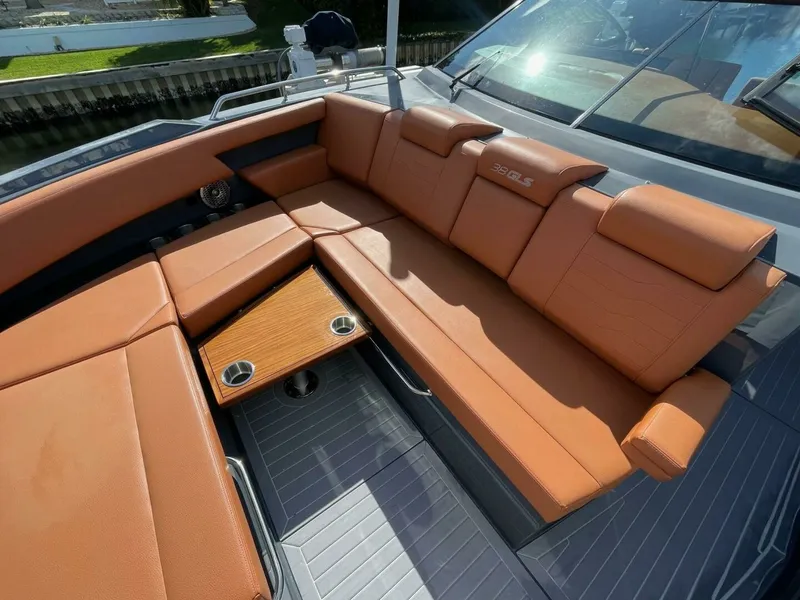 Slide: The Image of Cruisers Yachts 38 GLS - 2023 Cruisers Yachts 38 GLS - 7680421
