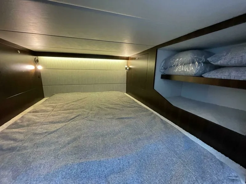 Slide: The Image of Cruisers Yachts 38 GLS - 2023 Cruisers Yachts 38 GLS - 7680410
