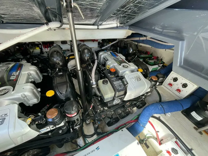 Slide: The Image of Cruisers Yachts 38 GLS - 2023 Cruisers Yachts 38 GLS - 7680409