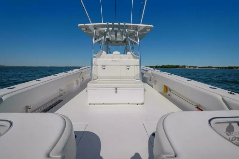 Slide: The Image of SeaHunter 38 Reel Escape- Forward Seating 2023 SeaHunter CTS Reel Escape - 7654201