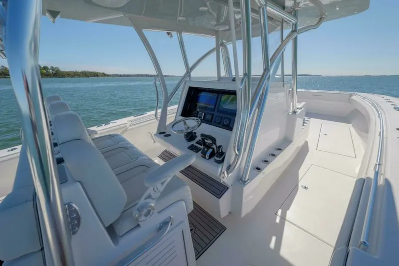 Slide: The Image of SeaHunter 38 Reel Escape- Helm 2023 SeaHunter CTS Reel Escape - 7654186