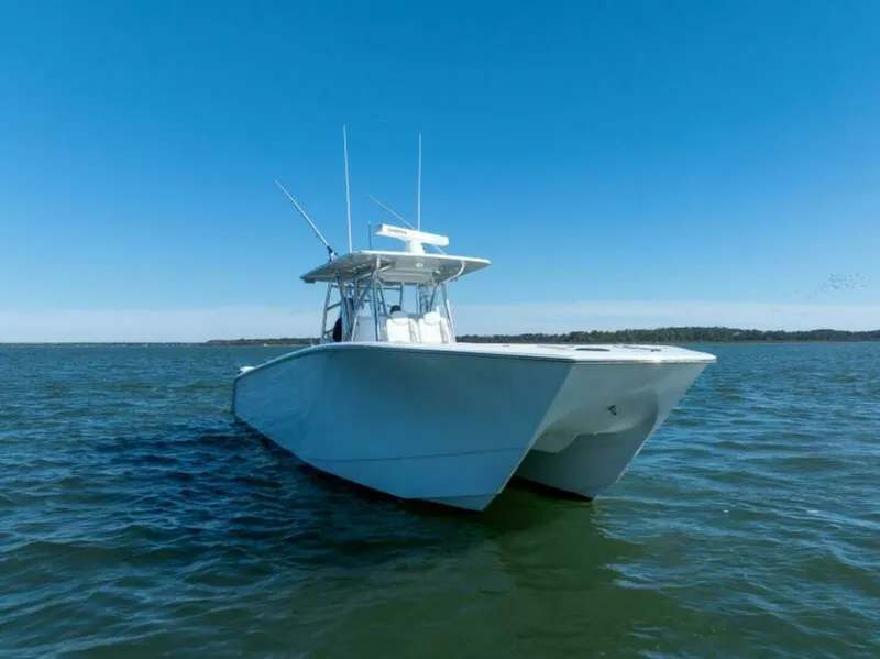 Slide: The Image of SeaHunter 38 Reel Escape- Profile 2023 SeaHunter CTS Reel Escape - 7654164