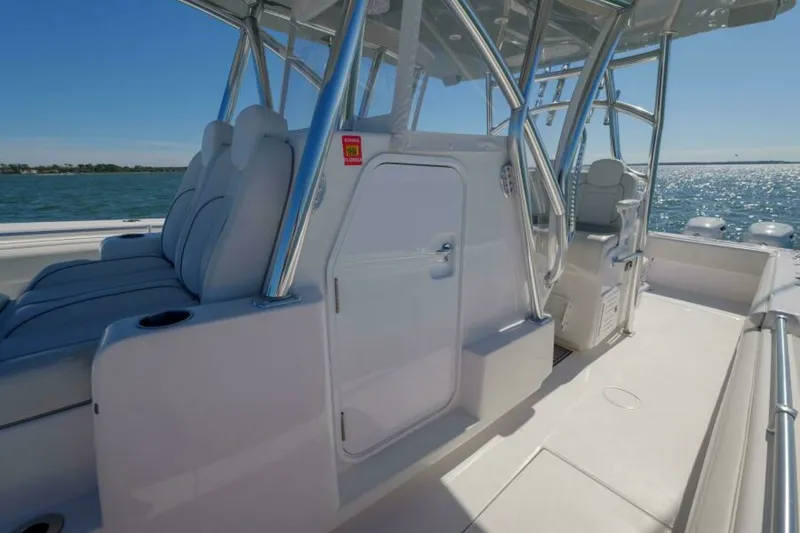 Slide: The Image of SeaHunter 38 Reel Escape- Companionway 2023 SeaHunter CTS Reel Escape - 7654208