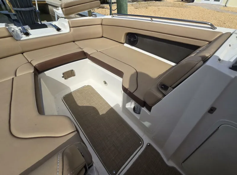 Slide: The Image of Sea Ray 270 Sundeck 2016 - 5968256