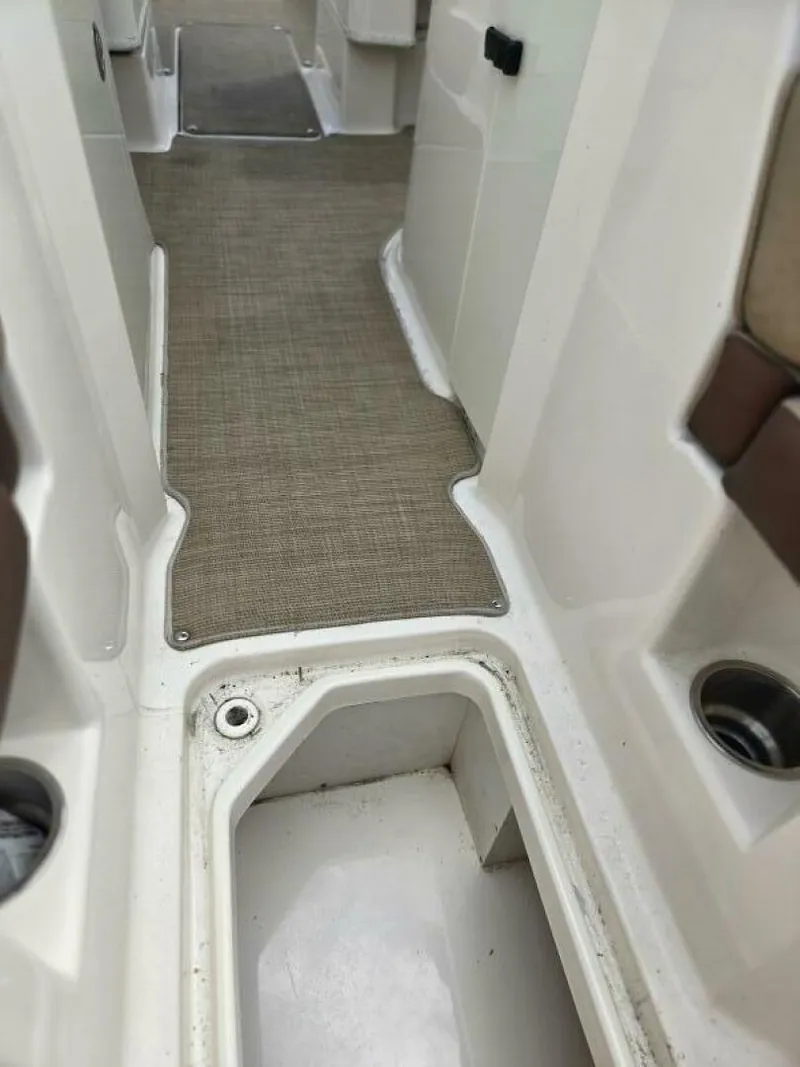 Slide: The Image of Sea Ray 270 Sundeck 2016 - 5968270