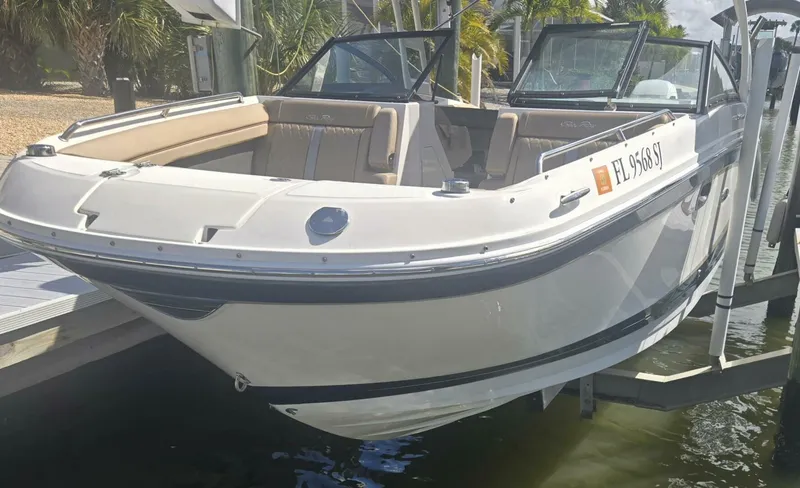 Slide: The Image of Sea Ray 270 Sundeck 2016 - 5968157