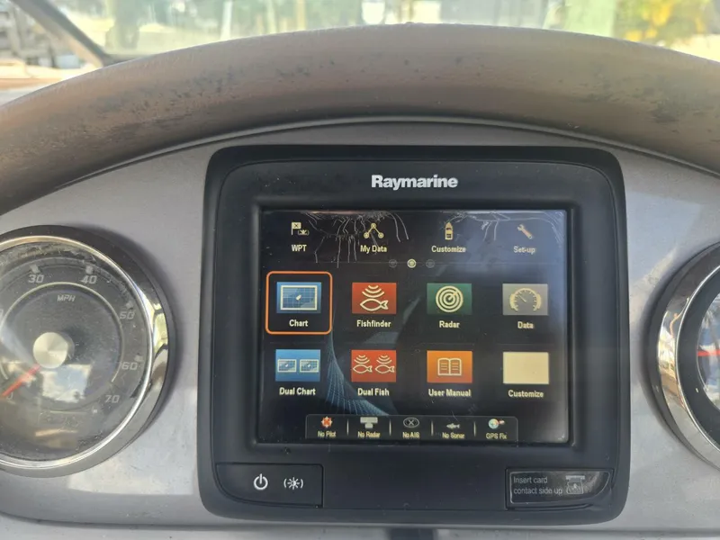 Slide: The Image of Sea Ray 270 Sundeck Outboard 2016 - 5968161