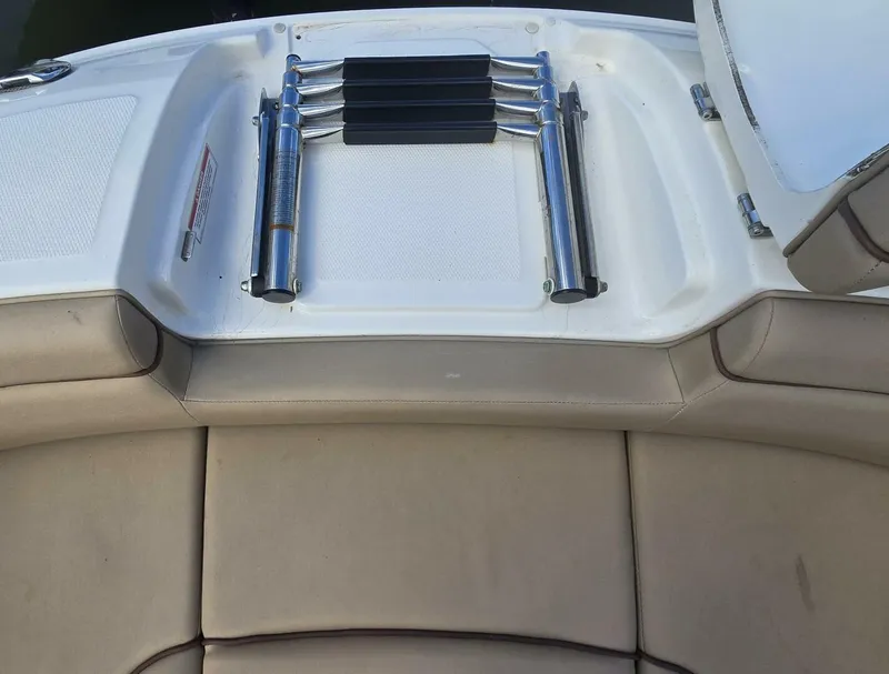 Slide: The Image of Sea Ray 270 Sundeck Outboard 2016 - 5968254