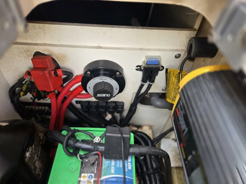 Slide: The Image of Sea Ray 270 Sundeck Outboard 2016 - 5968267