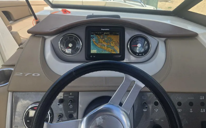Slide: The Image of Sea Ray 270 Sundeck Outboard 2016 - 5968160