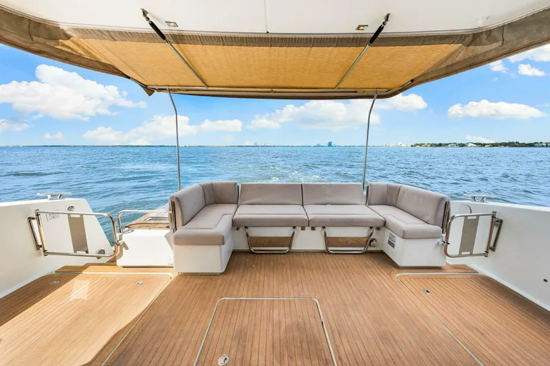 Slide: The Image of 2021 Fountaine Pajot MY4.S - Aft Deck - 5995671