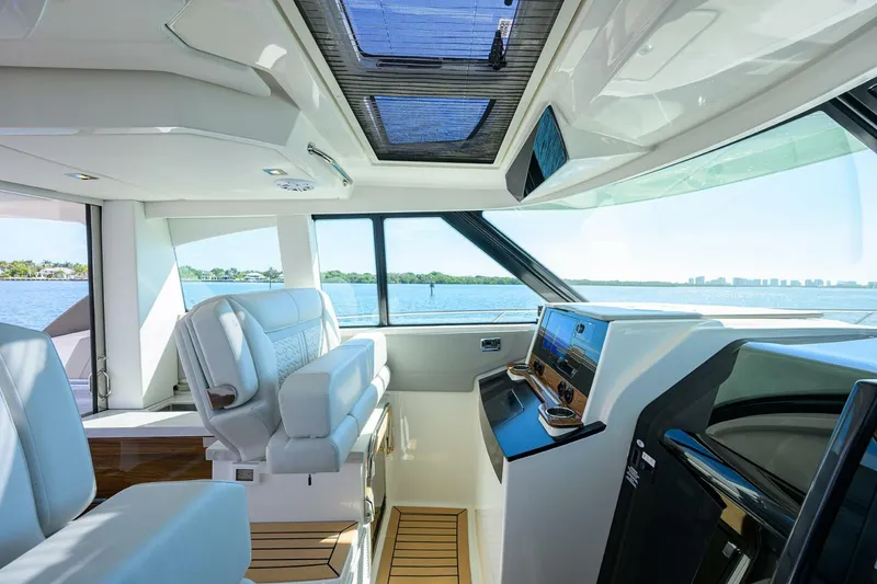 Slide: The Image of Tiara 43 - Helm Electronics and Seating 2022 43 Tiara 43 LE - 5968350