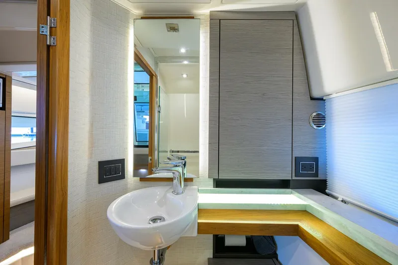 Slide: The Image of Tiara 43 - Interior Cabin Head 2022 43 Tiara 43 LE - 5968378