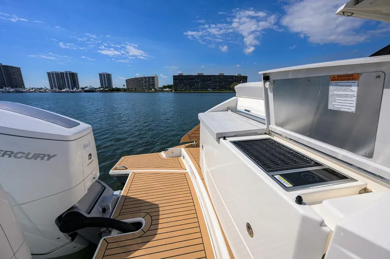 Slide: The Image of Tiara 43 - Aft Deck 2022 43 Tiara 43 LE - 5968674