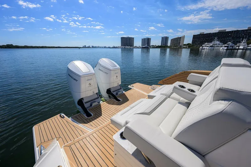 Slide: The Image of Tiara 43 - Aft Deck and Transom 2022 43 Tiara 43 LE - 5968665