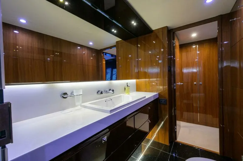 Slide: The Image of Princess 72 Joint Credit II - Interior Head 2013 Princess 72 V72 Express Joint Credit II - 7380353
