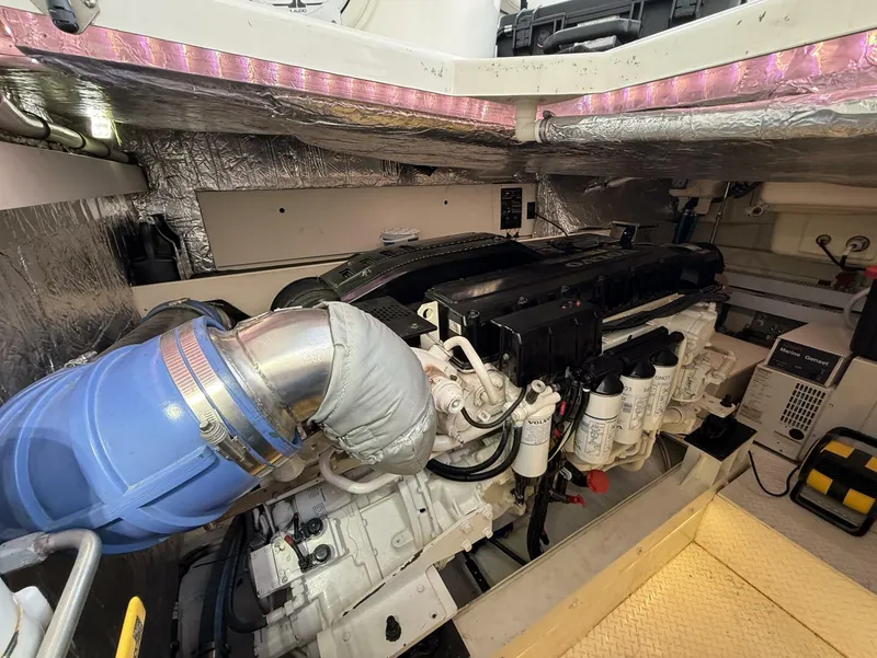 Slide: The Image of Cruisers 560 Express 2007 - 5968969