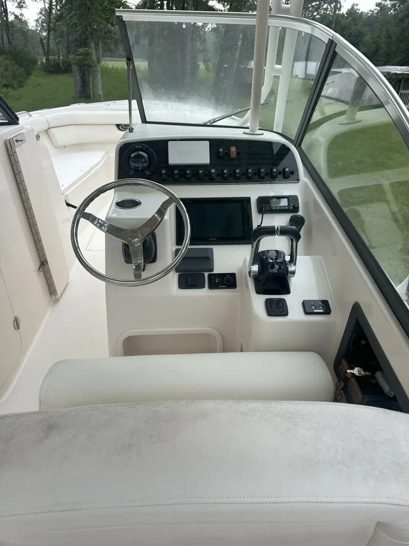 Slide: The Image of Grady-White 28 2018 - 6063642