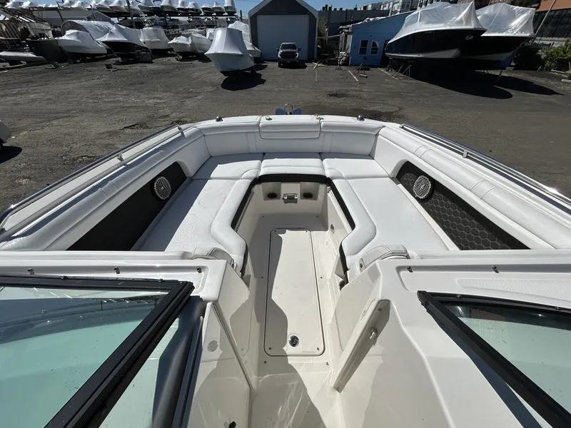 Slide: The Image of Sea Ray SDX 290 Outboard 2018 - 6062558